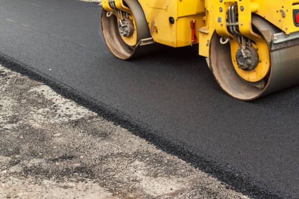 Best Local Driveway Pavers  in Linden, TN